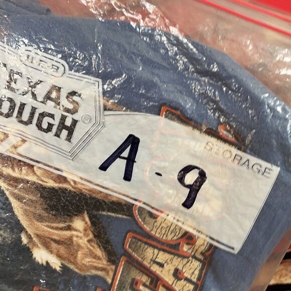 5Ā for $25š„Large (42-44) Ivory OutfittersāLongāSleeveāT-Shirt - Picture 4 of 4